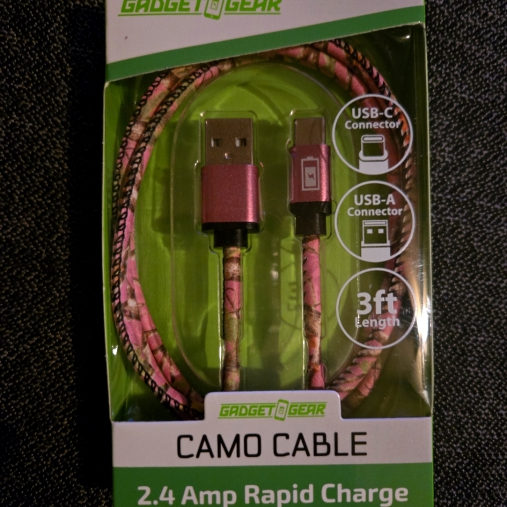 Gadget Gear Pink Camo Charging Cable usb a and usb c. Hp🔥🔥🔥🔥🔥